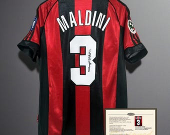 Maglia tributo retrò firmata da Paolo Maldini dell'AC Milan 1998-99 (leggi la descrizione)