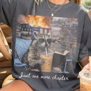 One More Chapter Funny Dumpster Racoon PNG, Library Books, Bookish, Book Girly Shelf Book Girl, Gift For School Librarian design, Faculty