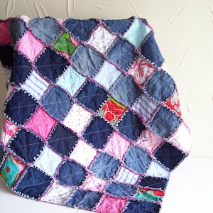 Denim rag quilt tutorial PDF pattern picnic blanket recycled eco friendly fabric rag rug image 2