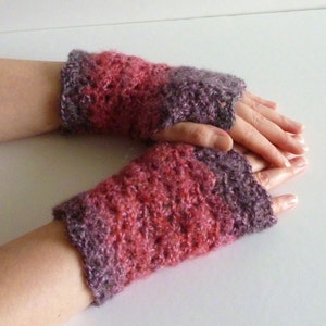 Crochet pattern - Wrist warmers fingerless gloves - shell stitch - PDF tutorial easy