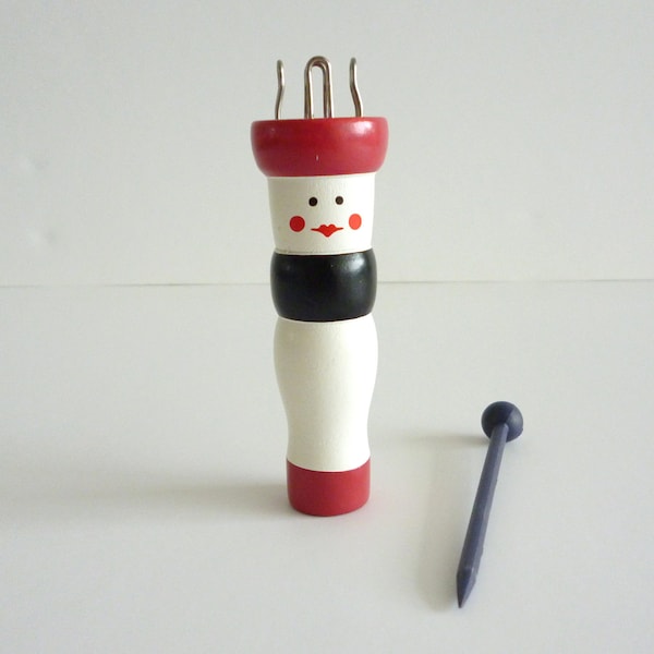 French Knitting dolly - braid maker - knitting nancy - a great way to use up yarn scraps