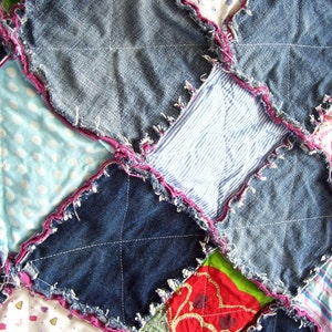 Denim rag quilt tutorial PDF pattern picnic blanket recycled eco friendly fabric rag rug image 3