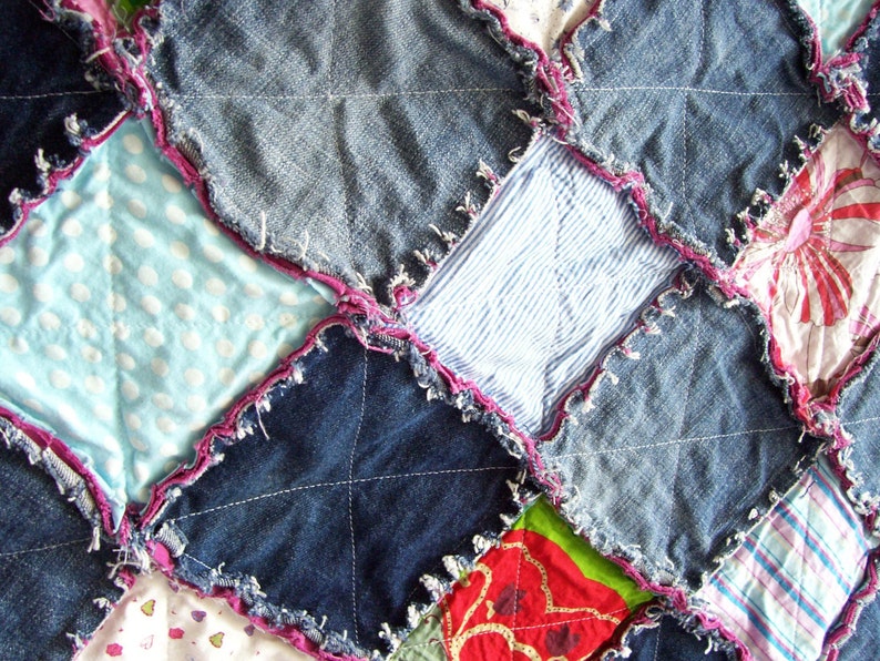Denim rag quilt tutorial PDF pattern picnic blanket recycled eco friendly fabric rag rug image 3