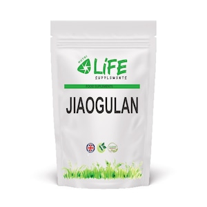 Puede incluir: Bolsa blanca de Life Supplements Jiaogulan. La bolsa tiene texto y gráficos verdes y blancos. La parte superior de la bolsa tiene las palabras "Life Supplements" en verde. La parte inferior de la bolsa tiene la palabra "Jiaogulan" en letras negras grandes y en negrita.