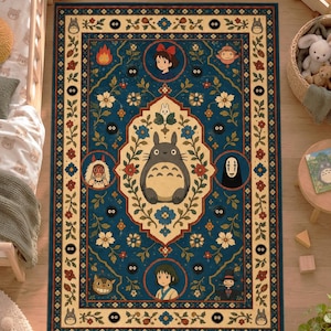 Könnte beinhalten: Ein rechteckiger Teppich mit tiefblauem Hintergrund sowie einem cremefarbenen zentralen Medaillon und Rand. Das Design zeigt verschiedene animierte Figuren, florale Motive und kleine schwarze Rußmännchen in symmetrischer Anordnung.