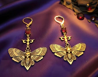 Orecchini a forma di falena in oro barocco • Gioielli gotici da strega