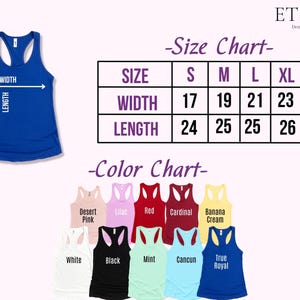 Puede incluir: Una camiseta sin mangas azul True Royal con una tabla de tallas que muestra las medidas de ancho y largo en cent&iacute;metros. La carta de colores muestra camisetas sin mangas en varios colores, incluyendo blanco, negro y rojo.