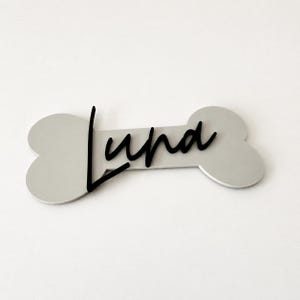 Hunde Namensschild Luna als personalisiertes Wandschild in Weiß und Schwarz aus PLA.