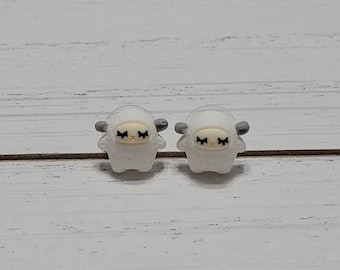 Tiny Sheep Earrings, Sheep Post Earrings, Sheep Stud Earrings, Sheep Studs, Sheep Earrings for Kids, Sleeping Sheep Earrings, Lamb Earrings