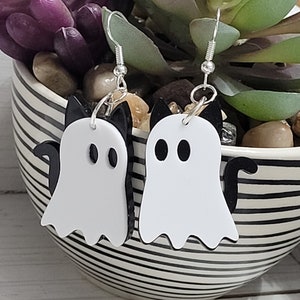 Ghost Cat Earrings, Cat Ghost Earrings, Halloween Cat Ghost Earrings, Cat with Ghost Costume Earrings, Ghost Cat Halloween Earrings