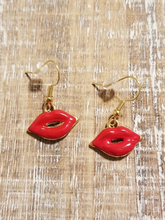 Red Lip Charm Earrings Red Lip Earrings Red Lips Earrings Etsy Italia