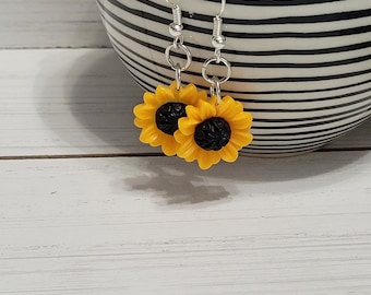 Sunflower Earrings, Sunflower Charm Earrings, Fall Sunflower Earrings, Sunflower Drop Earrings, Sunflower Dangle Earrings