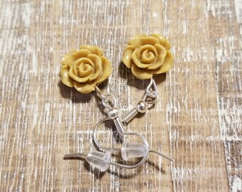 Tiny Beige Rose Flower Earrings