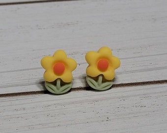 Yellow Flower Stud Earrings, Yellow Flower Post Earrings, Yellow Flower Earrings, Flower Earrings Yellow, Flower Studs Yellow