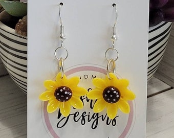 Sunflower Earrings, Sunflower Charm Earrings, Fall Sunflower Earrings, Sunflower Drop Earrings, Bright Yellow Flower Earrings