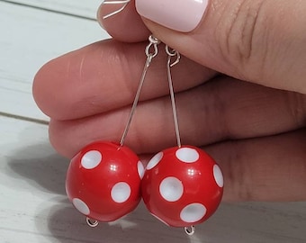 Grandes boucles d'oreilles pendantes boules rouges et blanches, boucles d'oreilles tendance, boucles d'oreilles à pois, grosses boucles d'oreilles boules, boucles d'oreilles perles de chewing-gum rouges