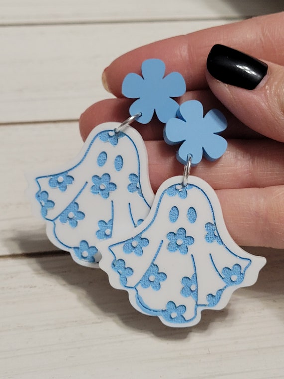 Daisy Ghost Earrings, Boho Ghost Earrings, Groovy Ghost Earrings, Retro Ghost Earrings, Ghost with Daisy Earrings, Ghost Daisy Studs