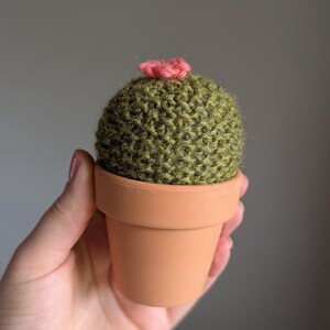 knit golden barrel cactus / faux houseplant / succulent / gift / office