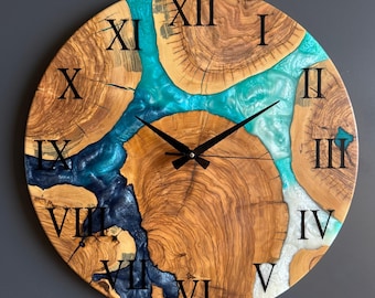 Reloj de pared de resina epoxi y madera de olivo / Reloj de rodaja de madera con borde natural / Decoración rústica para casa de campo / Regalo moderno y único para el hogar, hecho a mano