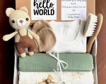 オーガニック新生児ギフトボックス – 手作りかぎ針編みのあみぐるみテディベア、モスリンおくるみなど