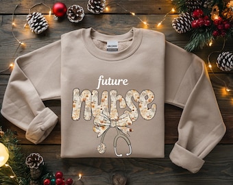 Imagen PNG de enfermera futura coqueta estilo bohemio, clipart de enfermera seductora con estetoscopio