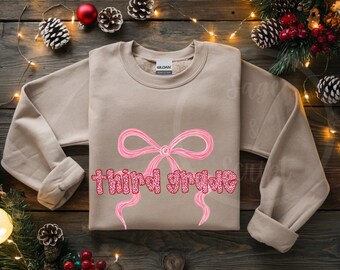 Maestra de tercer grado con estampado de leopardo PNG: Diseño elegante de lazo rosa coqueto