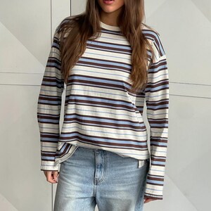 Top de manga larga a rayas para mujer: ropa informal de cuello redondo White