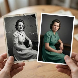 Puede incluir: Comparación lado a lado de una fotografía en color restaurada y una fotografía en blanco y negro dañada. Las fotos muestran a una mujer con un vestido, sentada en un banco. La foto restaurada es en color, mientras que la foto más antigua está descolorida y dañada.