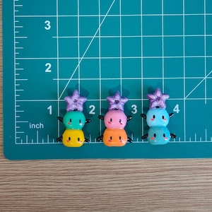 Junimo Dango Stack Hipper | Stardew Valley Phone & Switch Accessory | Desk Friend | Handmade Clay Charm Bild 12