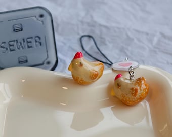 Stardew Valley Chicken Hipper & Matching Charm Set | Cozy Gamer Setup Accessory | Phone Decor Kit