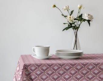 Nappe géométrique rose - Nappe moderne à motif de losanges pour une décoration de salle à manger élégante