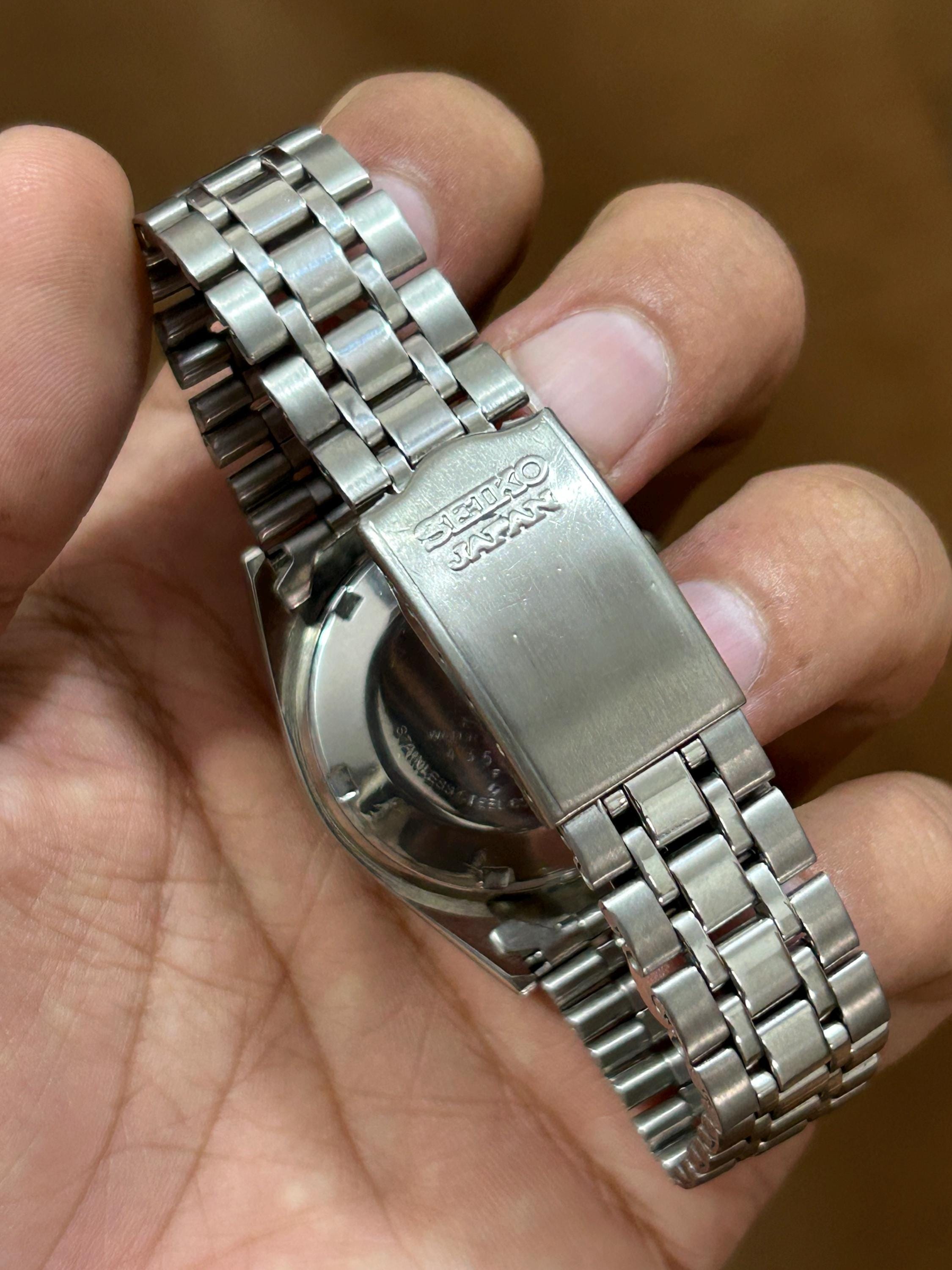 Vintage Seiko Automatic Watch – Blue Textured Dial, Day/date, 17