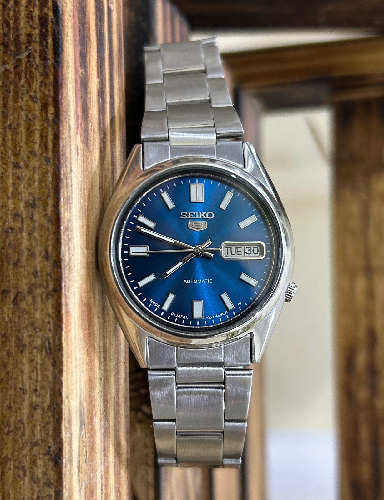 Seiko 5 Automatic 17 Jewels Tail Blue Dial Japan Men's Watch Cal