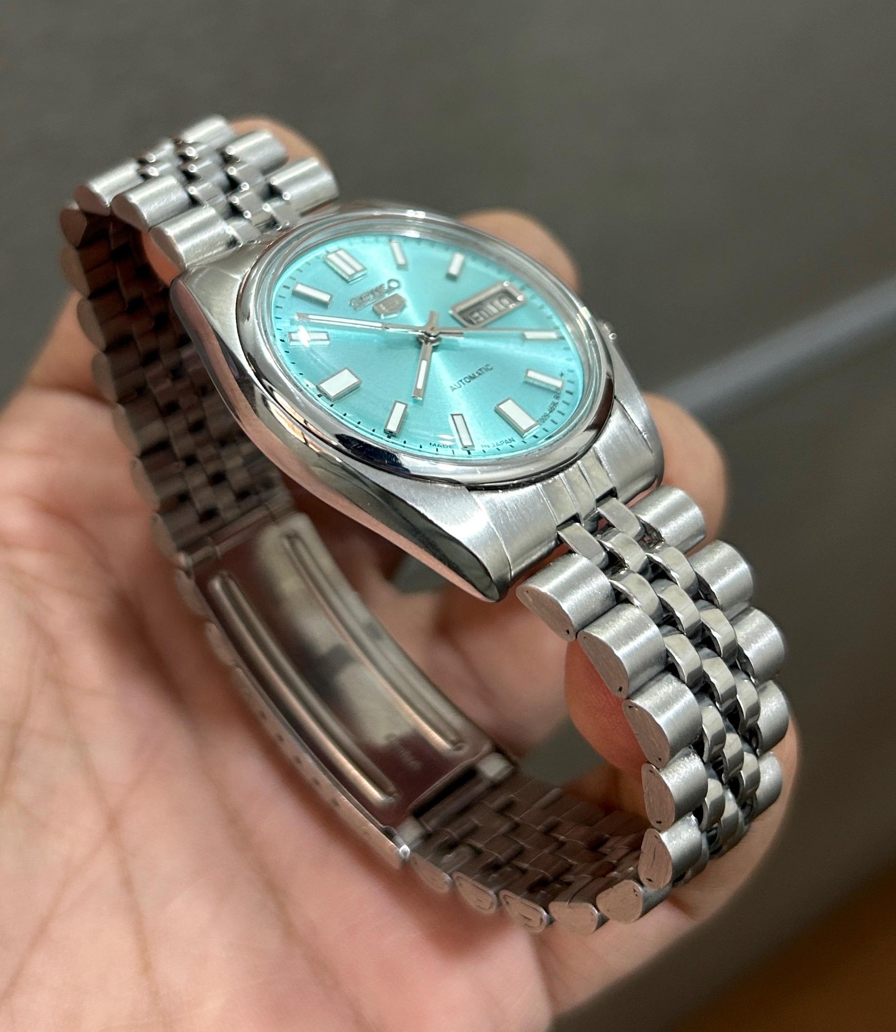 Seiko 5 Automatic 17 Jewels Ice Blue Dial Japan Men's Watch Cal
