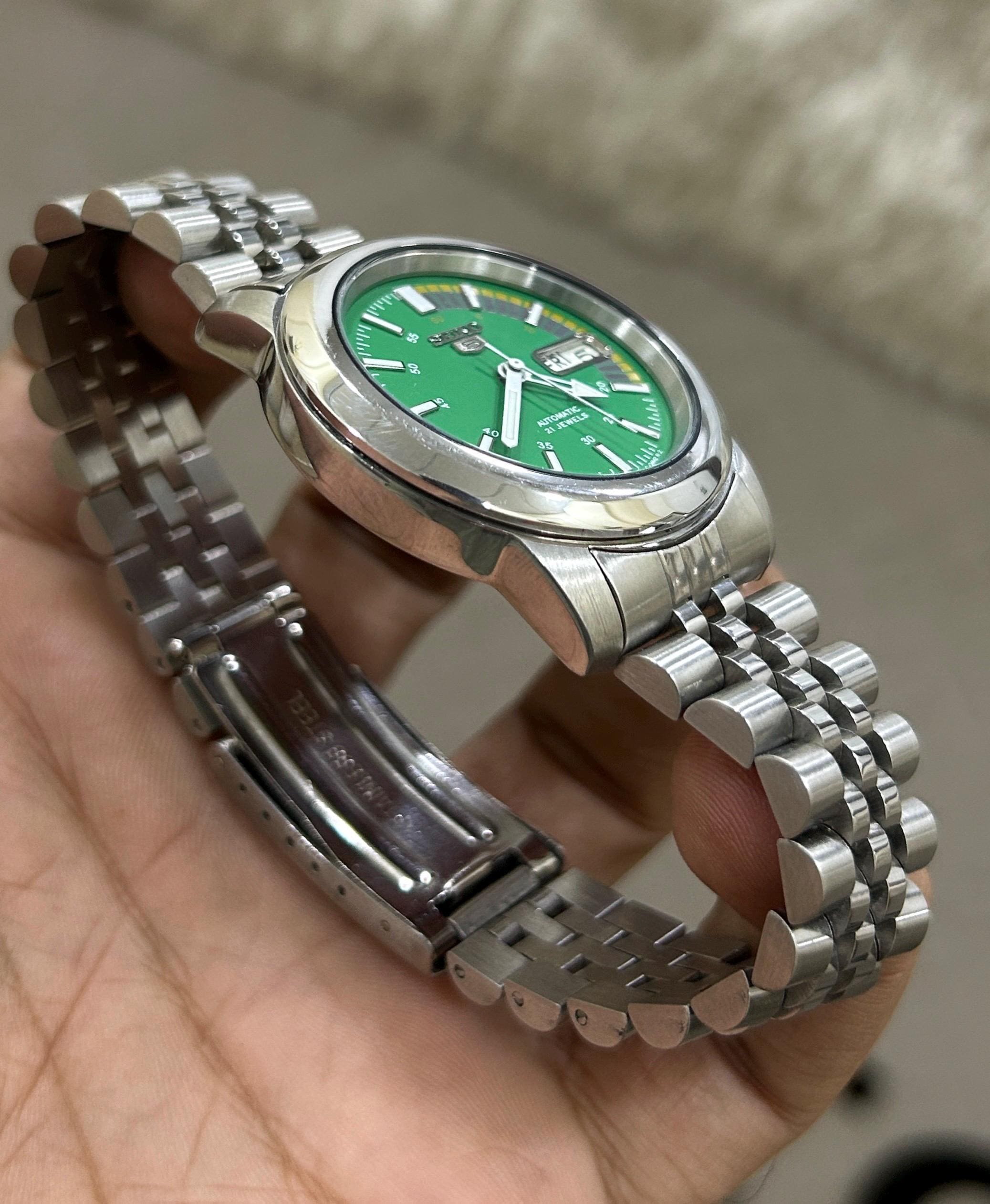 Seiko 5 Automatic 21 Jewels Green Racer Dial (changed) Japan Men's