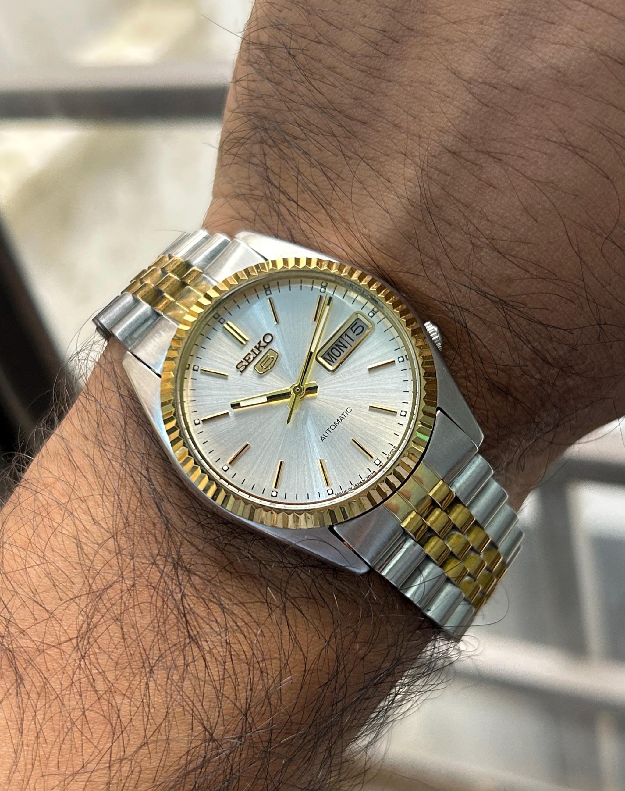 Vintage Seiko 5 Automatic Tow Tone Silver Dial Japan Men's Watch