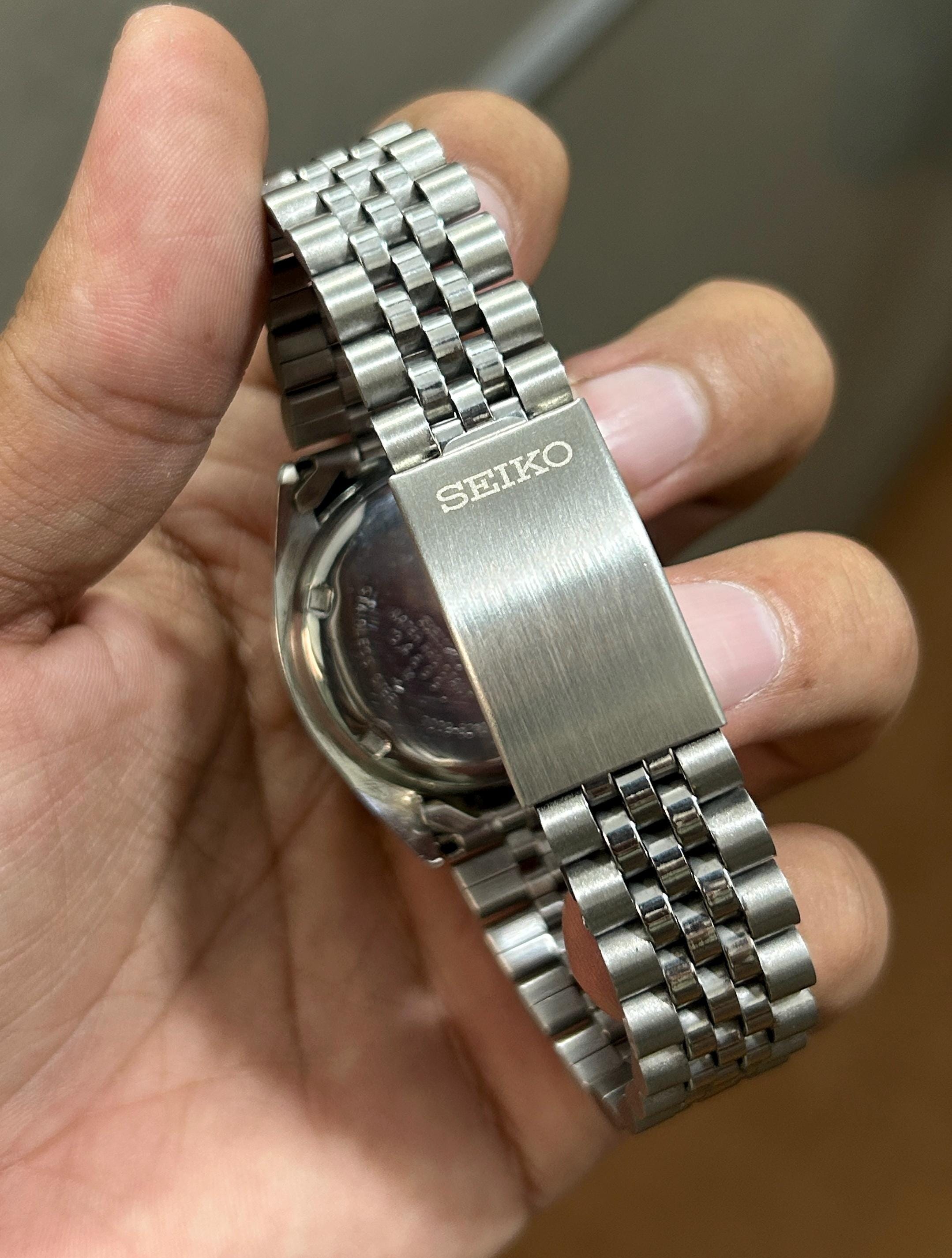 Seiko 5 Automatic 17 Jewels Forest Green Arabic Dial Japan Men's