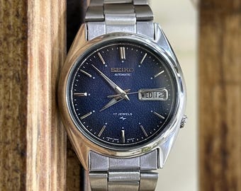 Vintage Seiko Automatic 17 Jewels Blue Textured Dial (changed