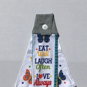 Hanging Kitchen Towel: Quilted Topper with Button