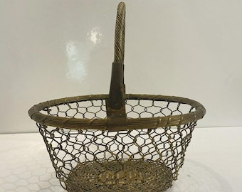 Vintage Woven Oval Brass Basket/Handle Made in India Decorative