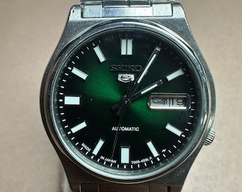 Orologio da uomo vintage Seiko 5 automatico verde 7009 con giorno/data