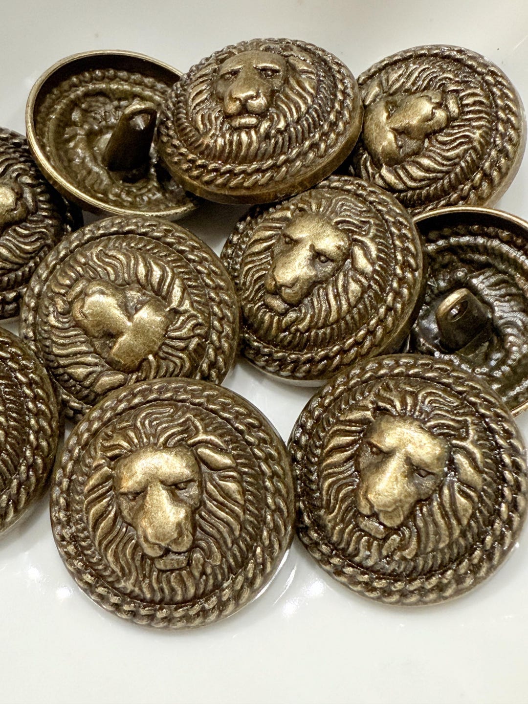 10PC Vintage Bronze Lion Metal Shank Buttons Sewing Button Cardigan ...