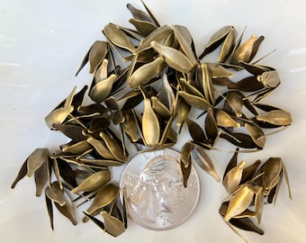200 tapas de cuentas de aleación con forma de flor, de bronce envejecido, de 13 x 8 mm, aptas para cuentas de 10 mm.