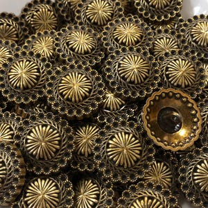 10 st antiek goud decoratief bloemdessin metalen knopen schachtknopen 5/8" 11/16" 7/8"