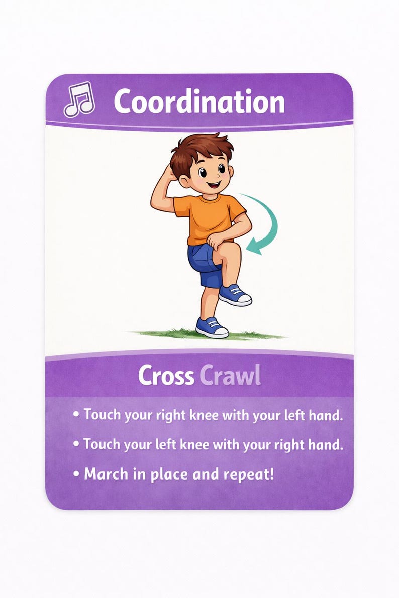 Pu&ograve; includere: Una carta viola con la parola "Coordinazione" e un'icona di nota musicale. La carta presenta un'illustrazione di un bambino che dimostra l'esercizio "Cross Crawl". Le istruzioni sono elencate: Tocca il ginocchio destro con la mano sinistra, poi il ginocchio sinistro con la mano destra e ripeti.