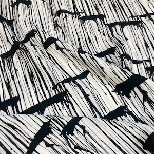 CALLIGRAPHY viscose crepe fabric | gorgeous black & white print