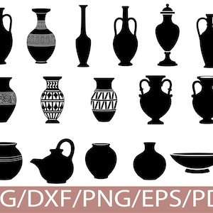 以下が含まれることがあります： 古代ギリシャとローマの陶器の黒いシルエット画像コレクション。アンフォラ、花瓶、ボウルなど。デザインはハンドル、装飾的なパターン、さまざまな形状が特徴です。画像の下部には「SVG/DXF/PNG/EPS/PDF」というテキストが含まれています。