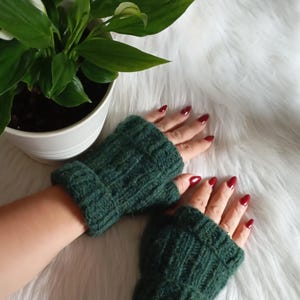 Forest Fingerless Mittens Knitting Pattern: Adjustable Knit Gloves (Digital Download)