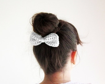 Ballet hair bow, White ballet hair bun bow, Girls ballet hair clip, Cute crochet hairbow, White hair bow barrette,Sock bun bow,Ballerina bow