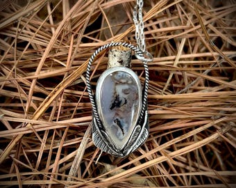 Dendritic Moss Agate in botanical setting